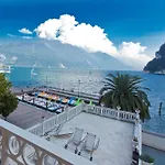 Bellavista Lakefront Hotel & Apartments