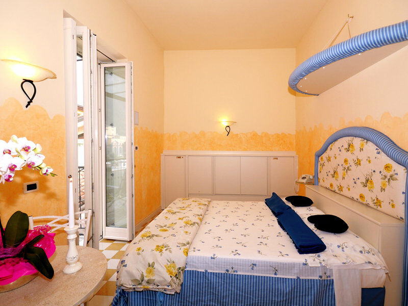 Bellavista Lakefront & Hotel 3*